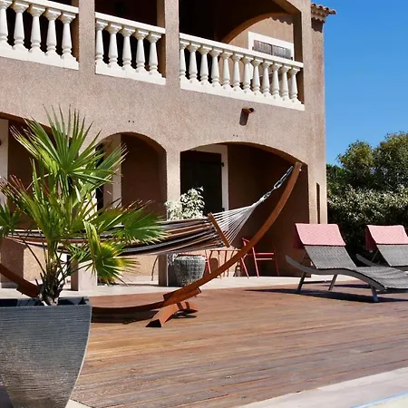 Appartement Bas De Vue & Piscine Coti-Chiavari (Corsica)