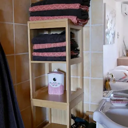 Appartement Bas De Vue & Piscine Coti-Chiavari (Corsica)