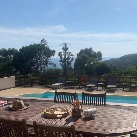 Bas De Vue & Piscine